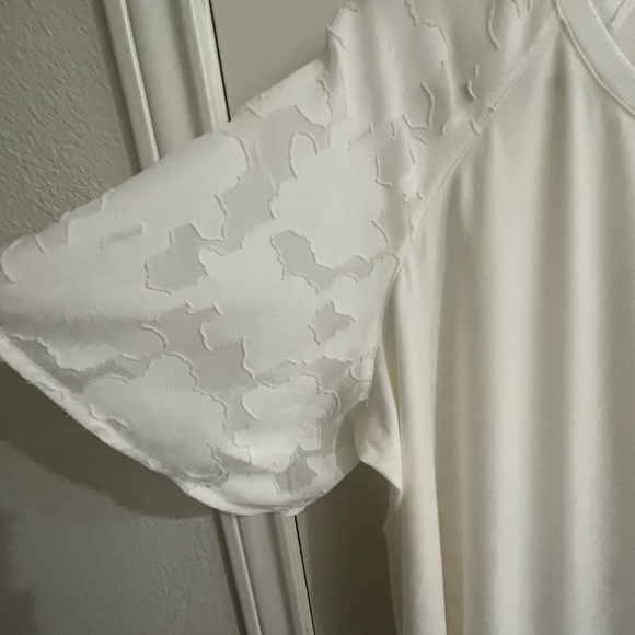 Nordstrom Rack Jacquard Flutter Sleeve Top- Ivory Cloud - 2X - New Without Tags - Picture 5 of 5